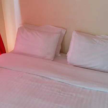 Du Métro Hotel