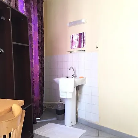 Du Metro Szálloda 3*