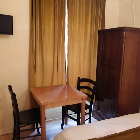 Du Metro 3* פריז