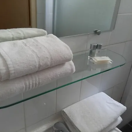 فندق Du Metro 3*